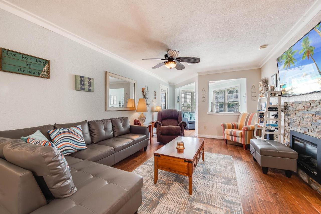 Gulf Breeze Apartment Mustang Beach Bagian luar foto