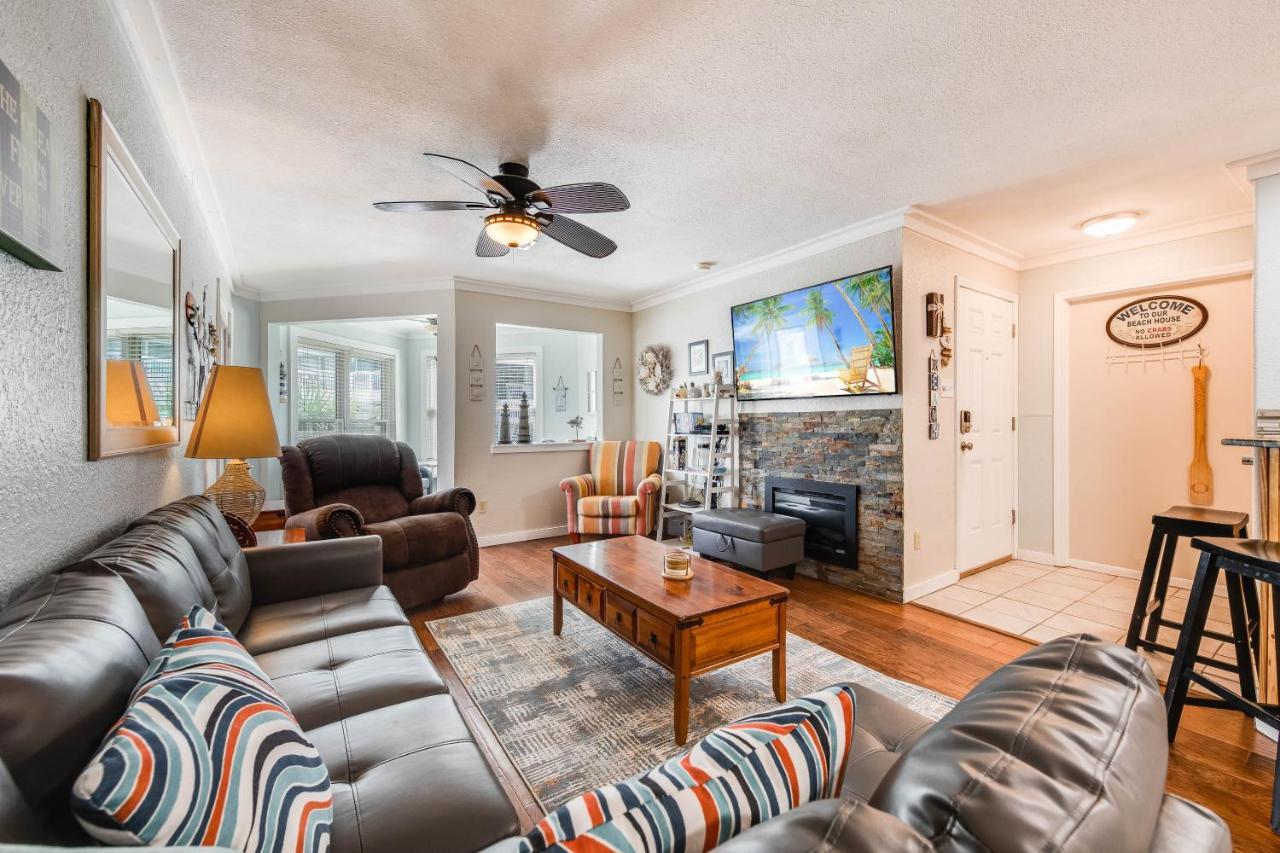 Gulf Breeze Apartment Mustang Beach Bagian luar foto